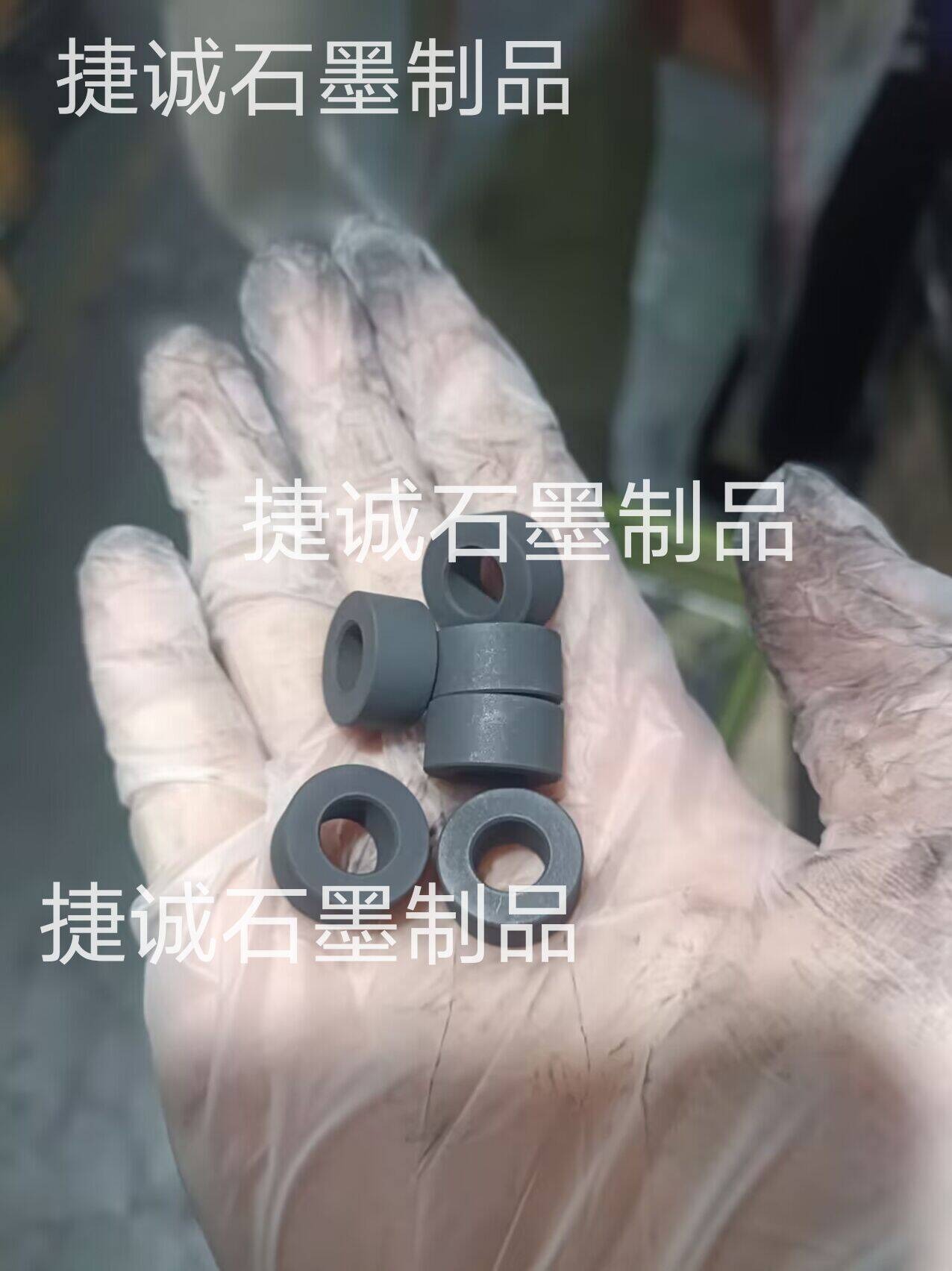 石墨軸承座，金屬軸承座，浸漬石墨軸承，耐磨石墨軸套，浸漬耐磨石墨軸承，石墨軸承加工，高純石墨軸承，石墨軸承加工廠，石墨軸承生產(chǎn)廠家，高純石墨軸承生產(chǎn)廠家