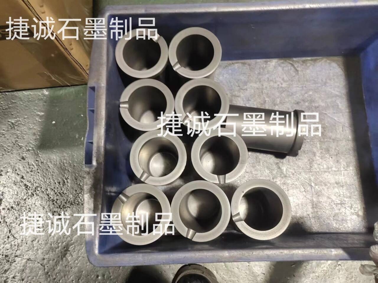 單環(huán)石墨熔化坩堝，石墨坩堝，高純石墨坩堝，熔金屬石墨坩堝，單環(huán)石墨坩堝，石墨坩堝加工，熔煉石墨坩堝，石墨坩堝加工廠，石墨坩堝生產(chǎn)廠家，高純石墨坩堝加工廠